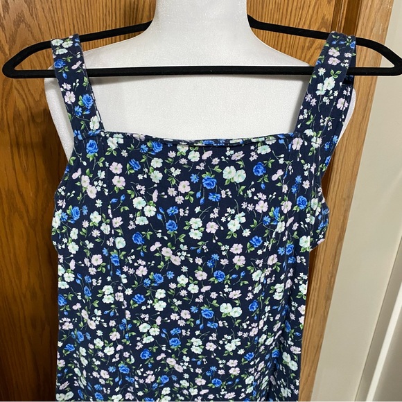 Hollister square neck flower dress - Picture 3 of 4